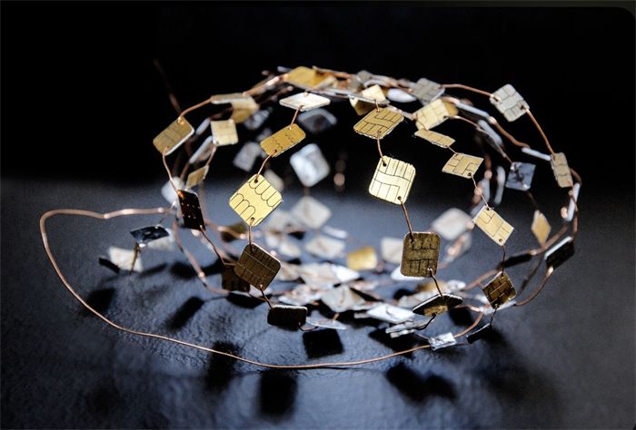 Suzon Fuks - e-Galaxy